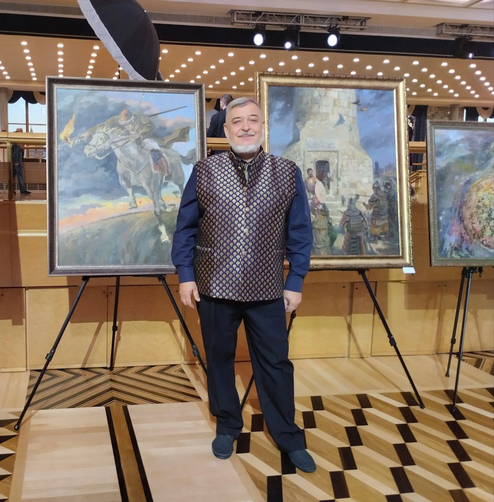 Художественные работы профессора кафедры рисунка УрГАХУ Алексея Борисовича Лопато были ...