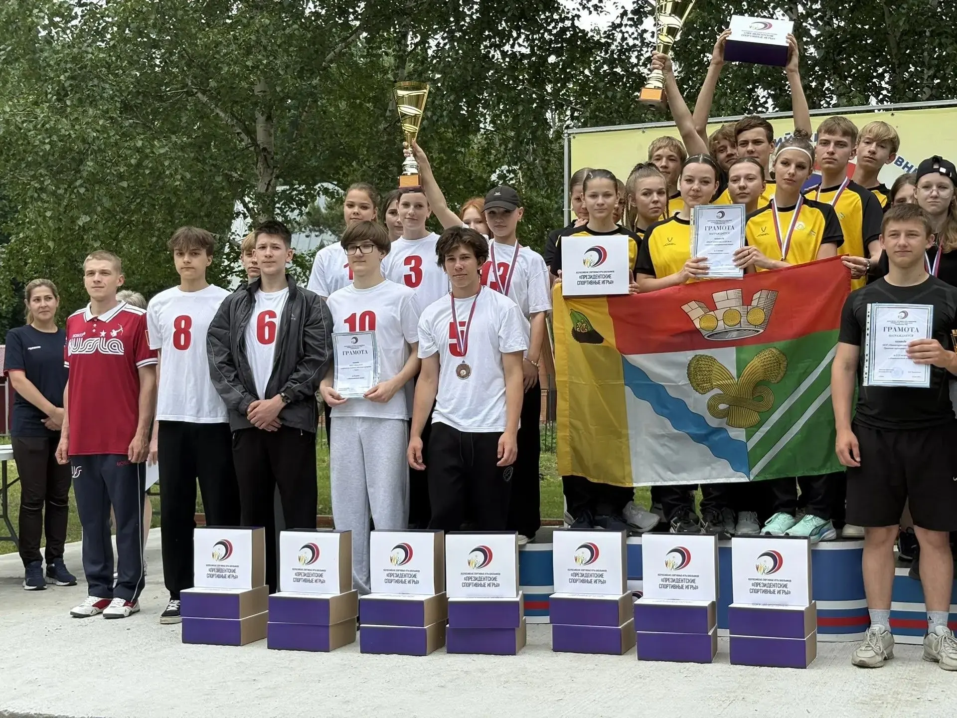 🏆 Поздравляем сборную команду школы!
Сборная команда нашей школы стала вторым призёром на Региональ