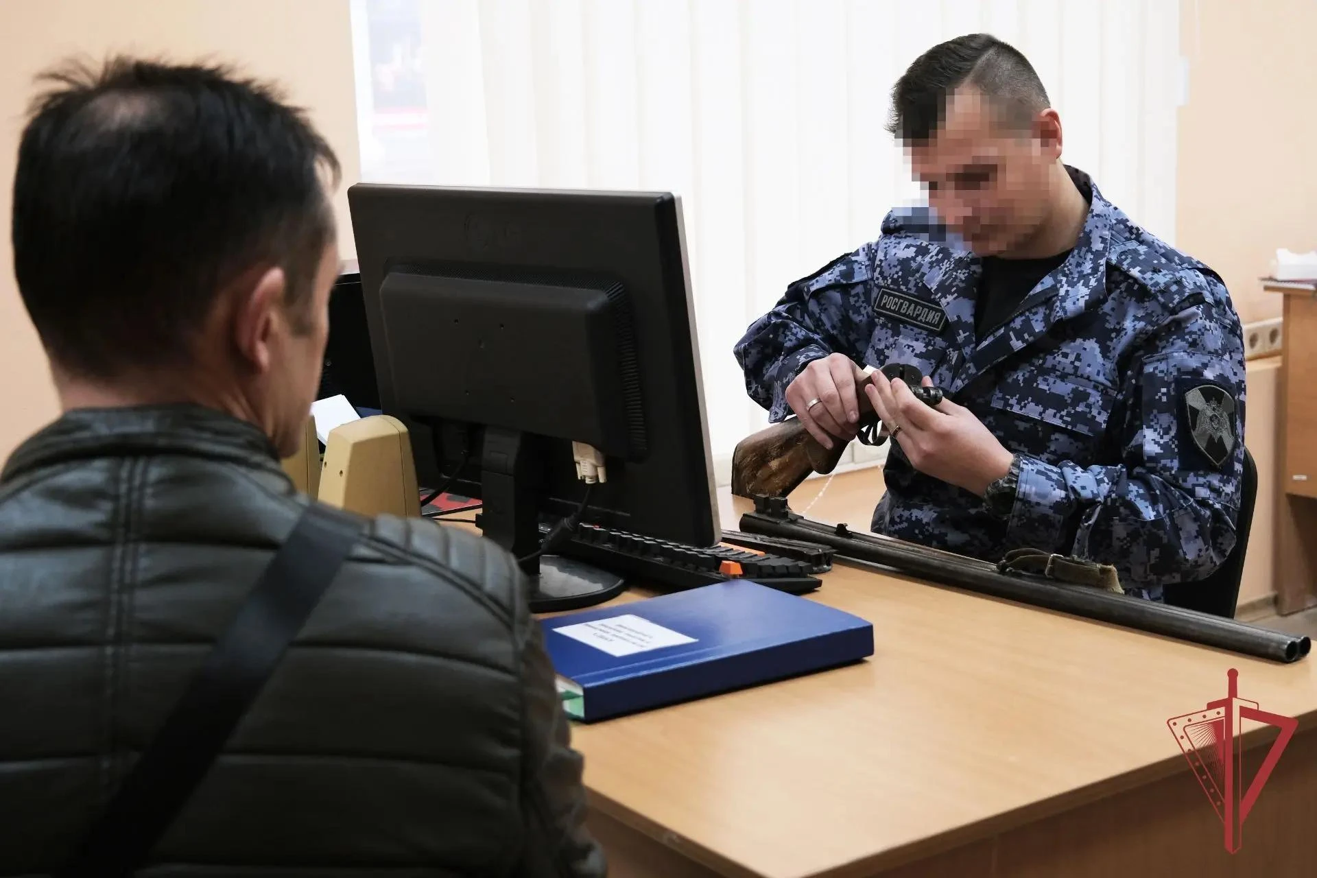 ⚡️Росгвардия продолжает проведение контрольных мероприятий в сфере оборота оружия на те...