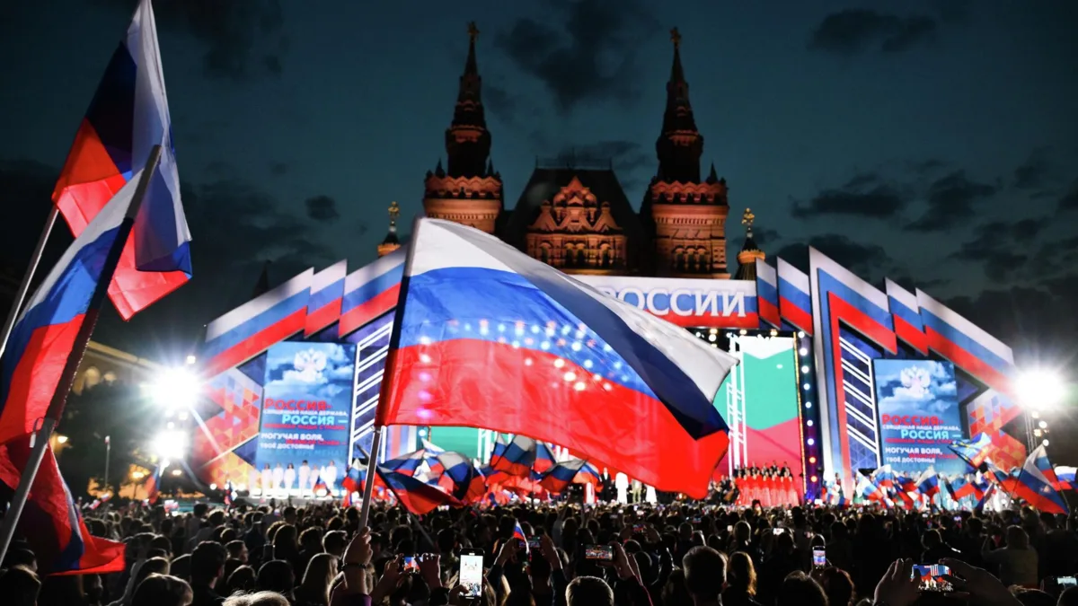 🎤 Концерт, посвященный Дню России, который изначально планировался на Красной площади, впервые за 2