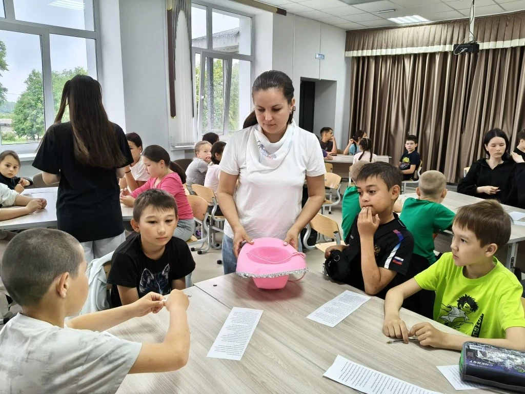 В МОБУ СОШ с. Ефремкино второй день активно проходит жизнь нашего замечательного оздоро...