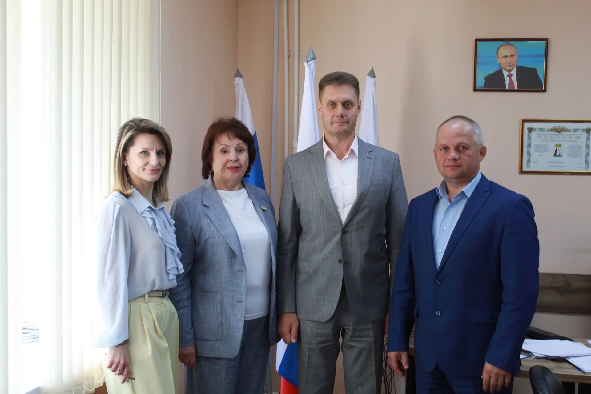 ОТ ДИАЛОГА — К РЕШЕНИЯМ