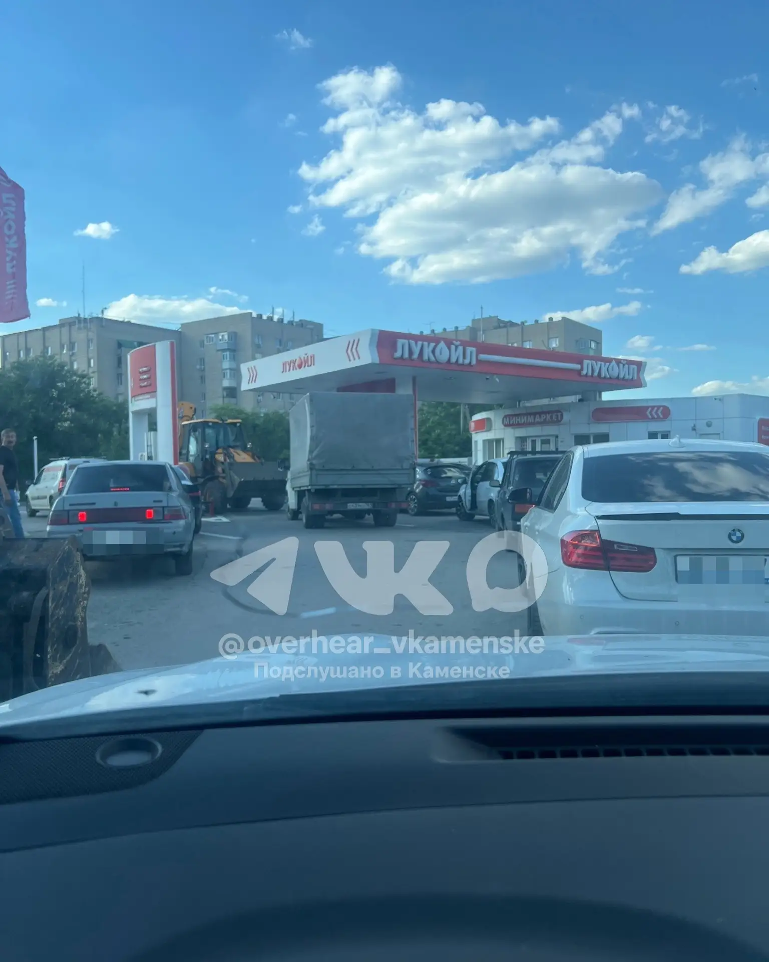⛽️ "Сегодня еду на заправку «Лукойл» в 11:30. Вижу очередь. Ну, думаю, после работы зап...