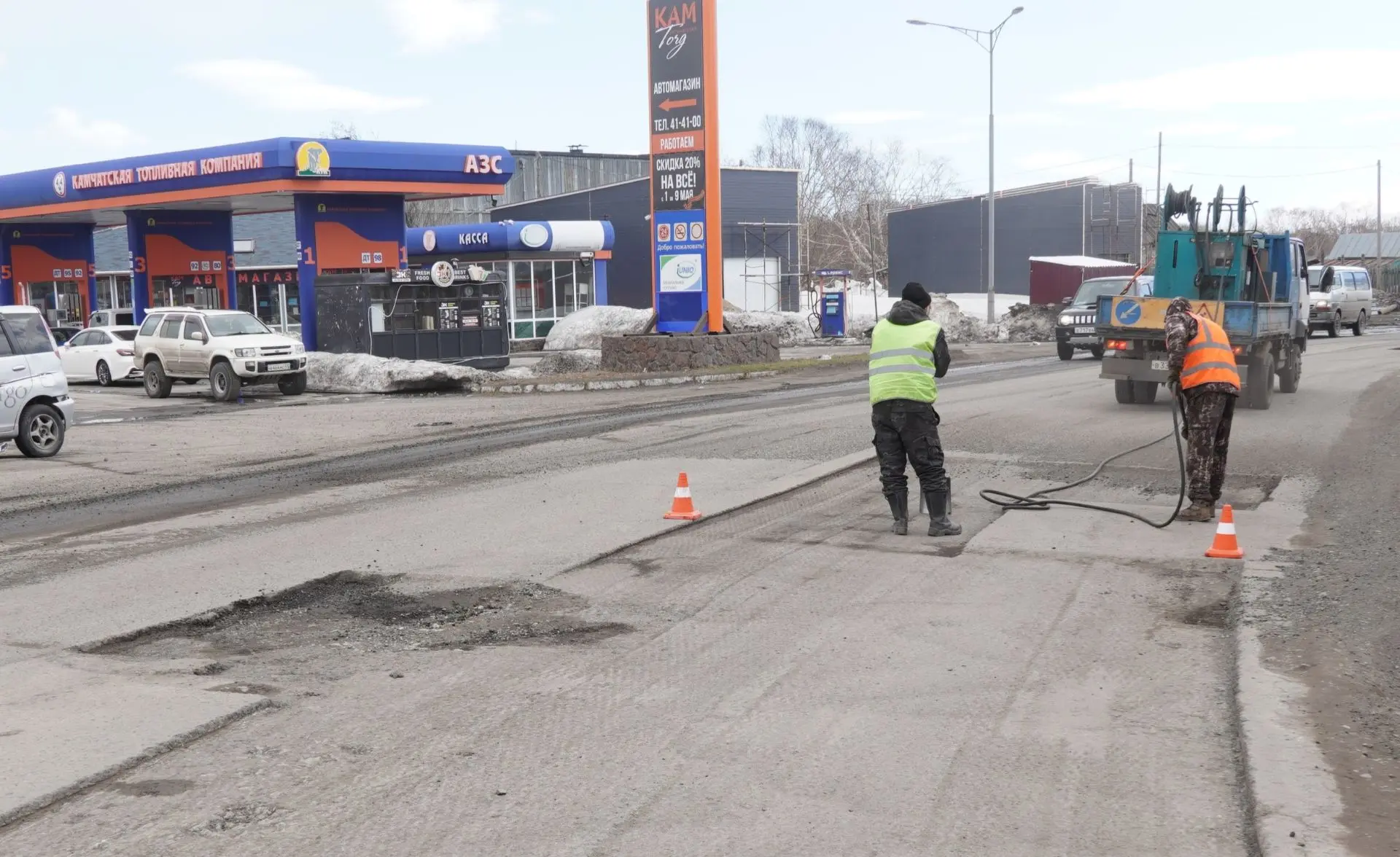 Подрядные организации продолжают ремонт городских дорог  «С 13 мая подрядные организации приступили 