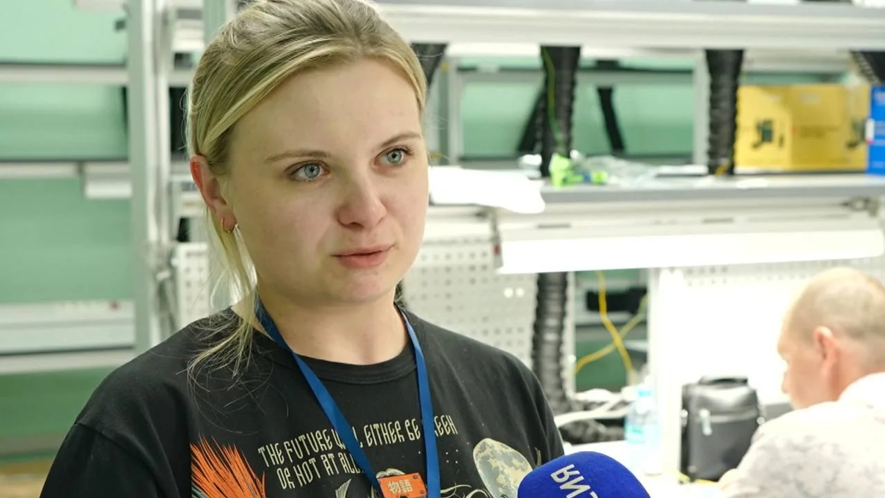 🏆 Воронежская монтажница радиоэлектронной аппаратуры победила в региональном конкурсе и поедет на ф