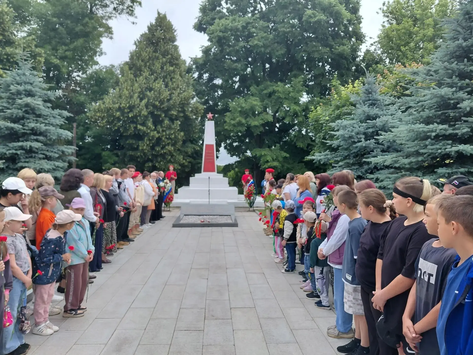 Вторая неделя спортивного лагеря: День памяти и скорби.