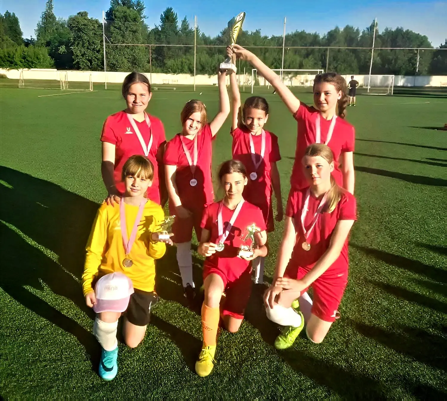 ⚽️ Детская футбольная команда, состоящая из девчонок, обучающихся в школе села Конь-Колодезь и лицее