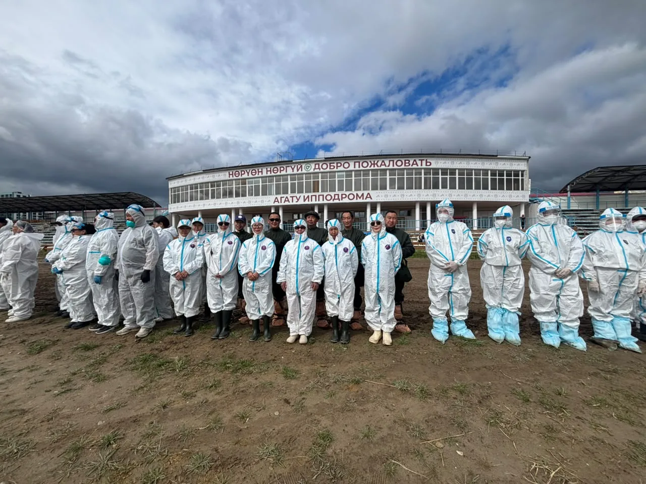 На базе АГАТУ продолжаются масштабные командно-штабные учения! 🦠🚧 🦠🚧 🦠🚧
На территории ипподром