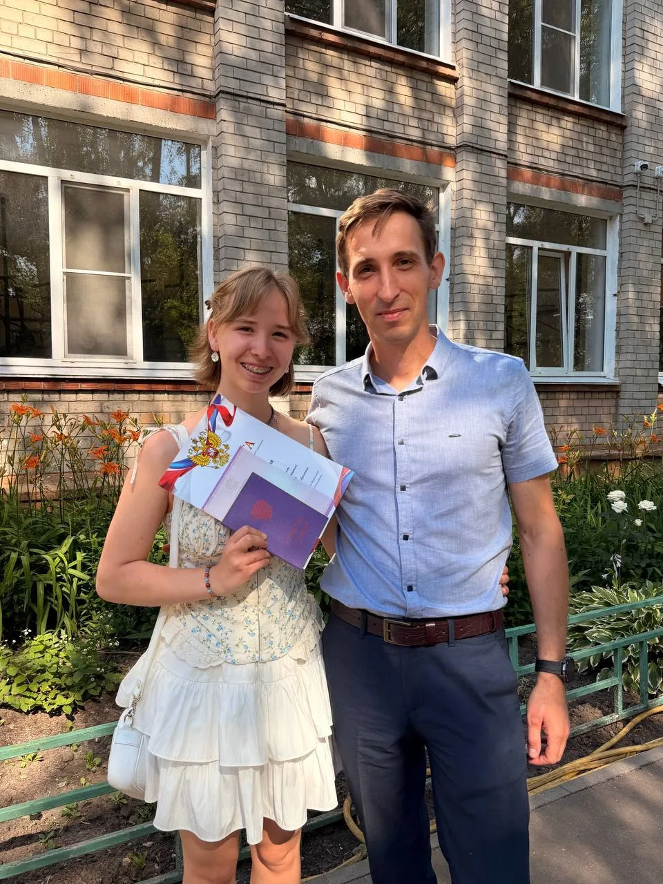 Дочка закончила 9 класс. Казалось бы, только вчера провожал её в первый класс с огромны...