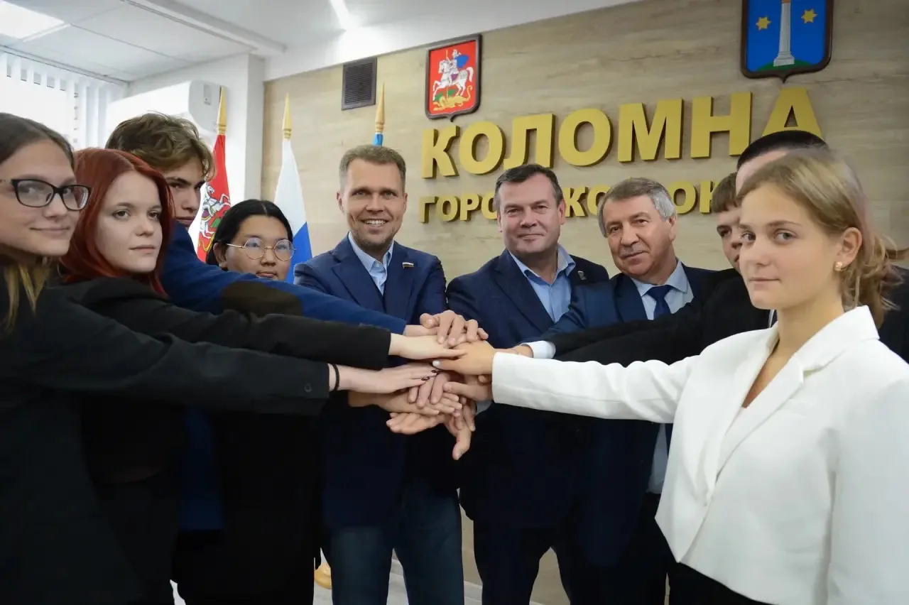 🥳🎉🍾🎂Сегодня День рождения отмечает Никита Юрьевич Чаплин! 

Поздравляем!

✅Коломна Актуальная. П