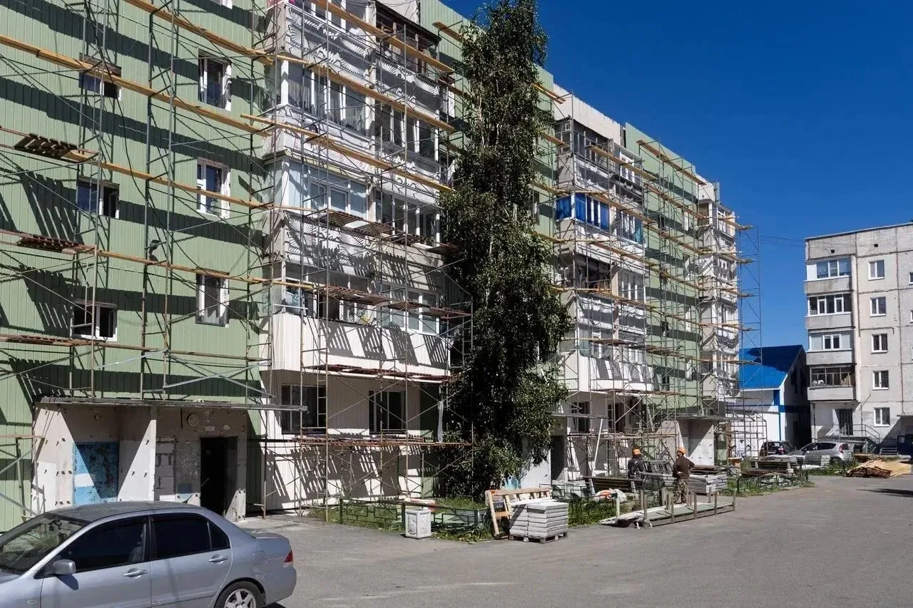 Продолжаем преобразования седьмого микрорайона. В прошлом году капитально отремонтировали улицу Цоя.
