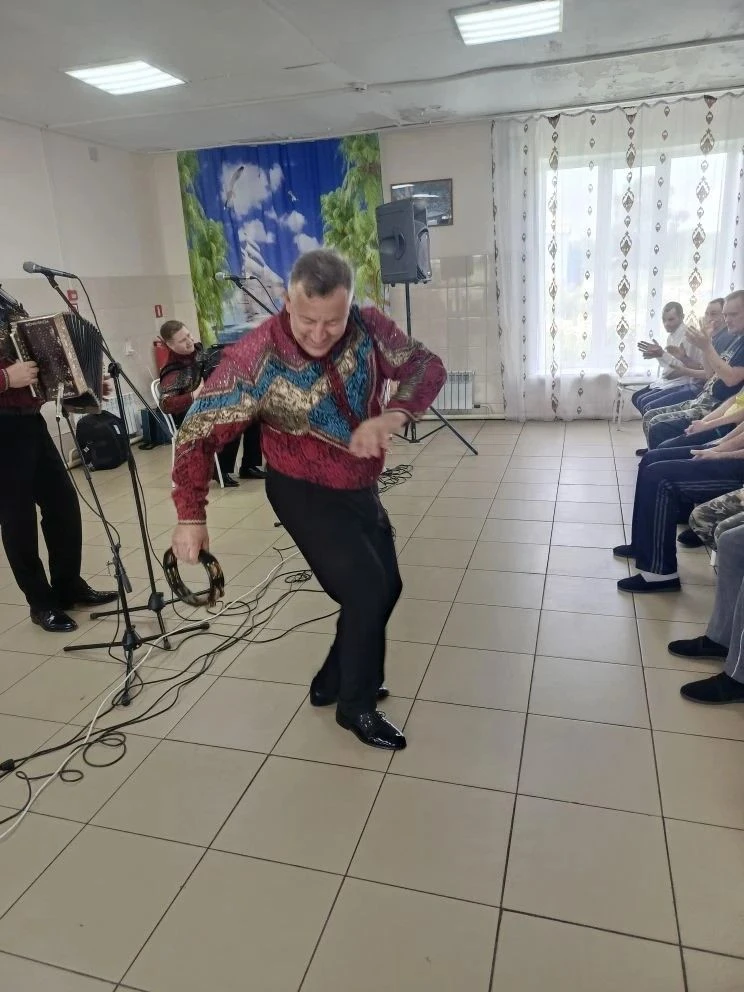 В Благовещенском интернате прошел концерт ансамбля «Вечёрка» города Новосибирска.
В нашем доме — инт