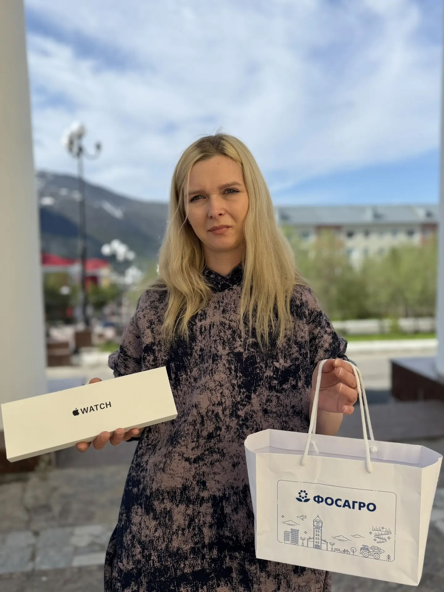 Наш победитель конкурса в MAX!
 
Анна Лычова выиграла умные часы Apple Watch. Поздравляем!