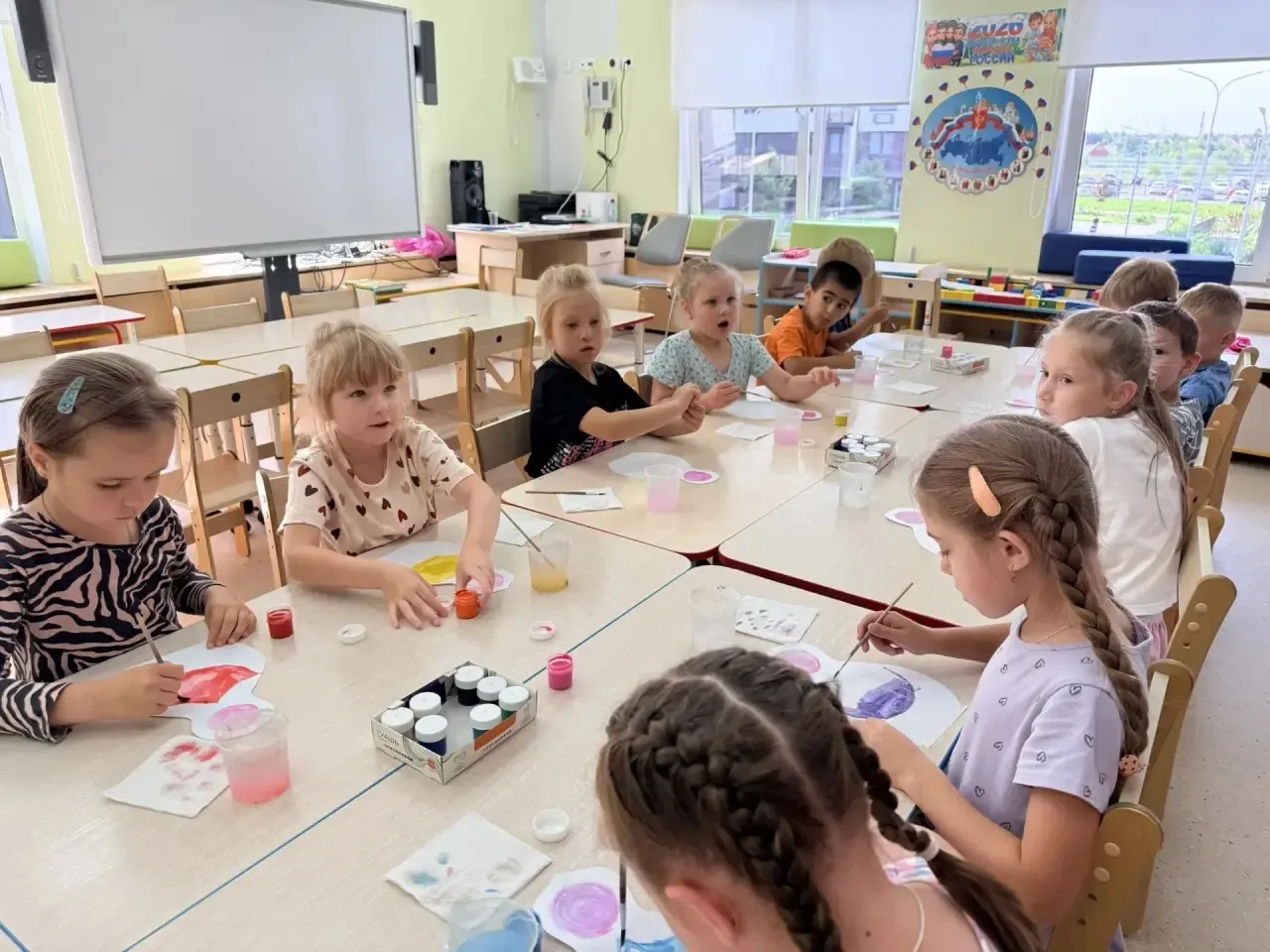 День народных промыслов в #Вселенной338!

Ребята размышляли над интересным вопросом: что сложнее — в