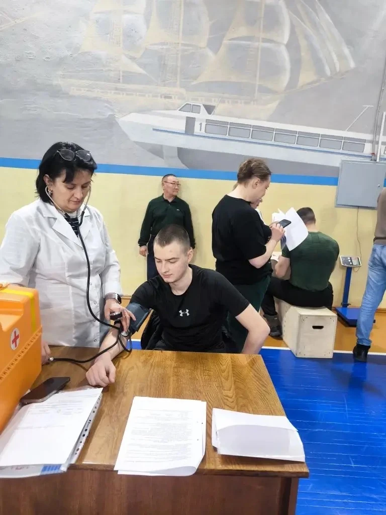 СИЛАЧИ ЕСТЬ И У НАС!  На одном уровне с массовыми видами спорта, где принимают участие сборные разны
