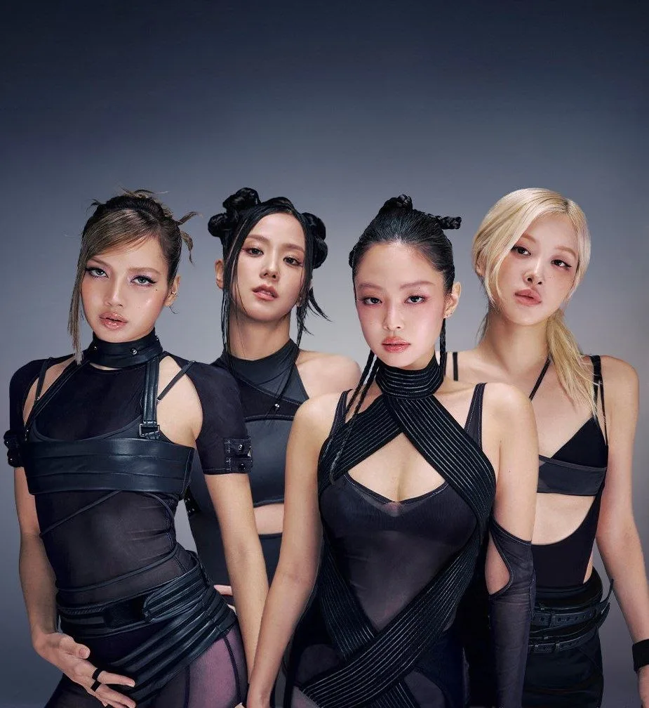 K-pop солисты с наибольшей ежемесячной аудиторией на YouTube Music на данный момент:  1. Розэ – 346M