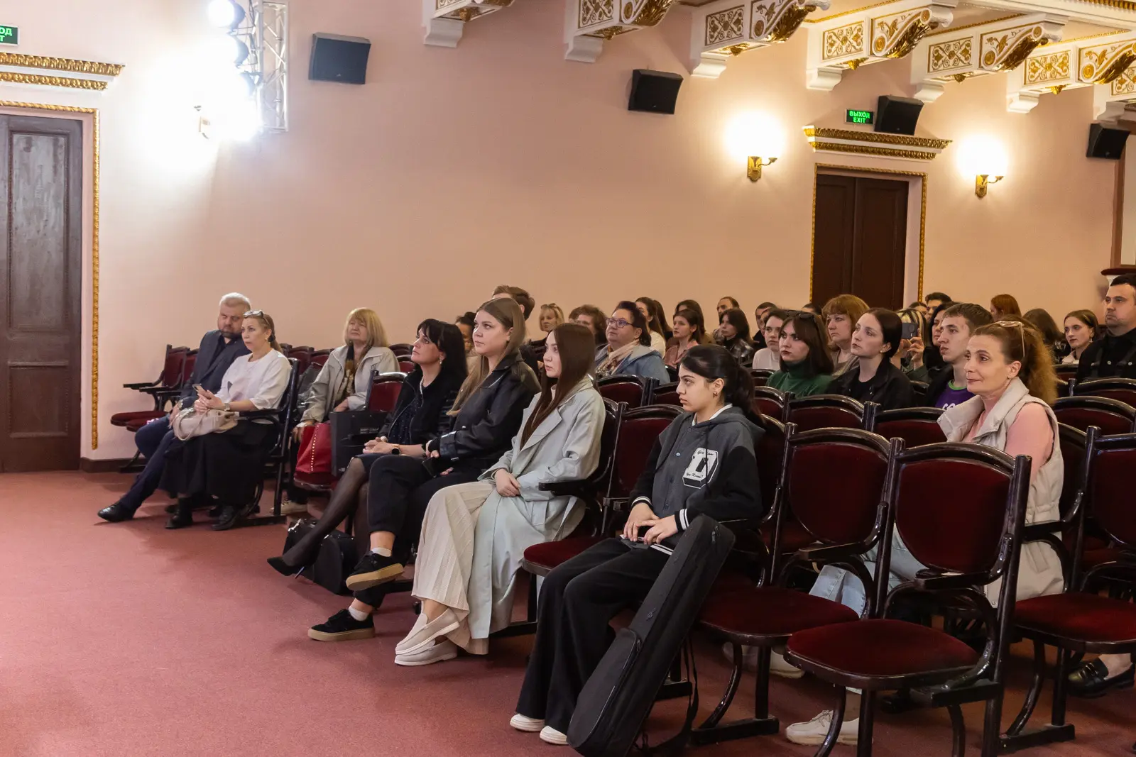«Высокий уровень подготовки и искренняя жажда знаний»: Рипсимэ Айрапетянц поделилась впечатлениями о