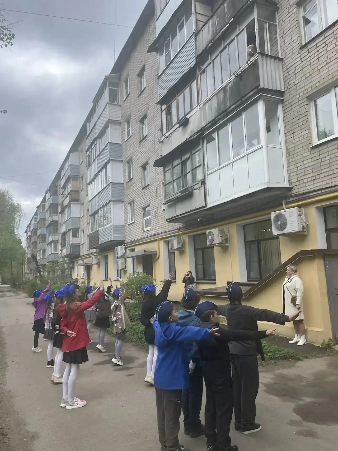 ♥️Помнить сердцем. Поклон ветерану♥️  8 мая, в канун великого Дня Победы, ученики 4 «В» класса вмест