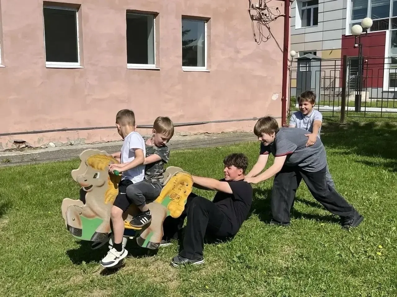 Театральный переполох завершён! 
Незаметно пролетела наша первая яркая, творческая и незабываемая ла