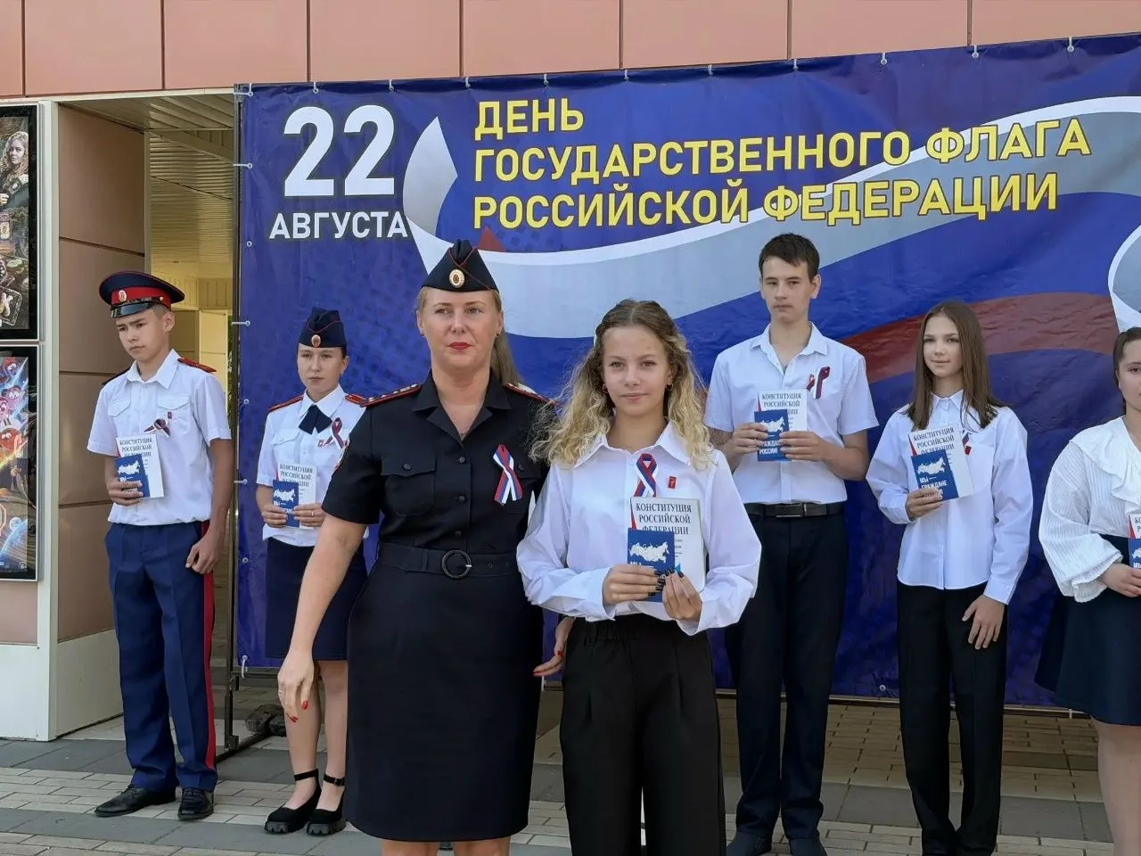 Важный шаг во взрослую жизнь: Первые Нижнеломовского района получили паспорта!