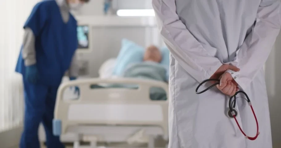 👨🏼‍⚕️💰Во Владивостоке пациенту удалили почку и забыли в животе две салфетки — суд пр...