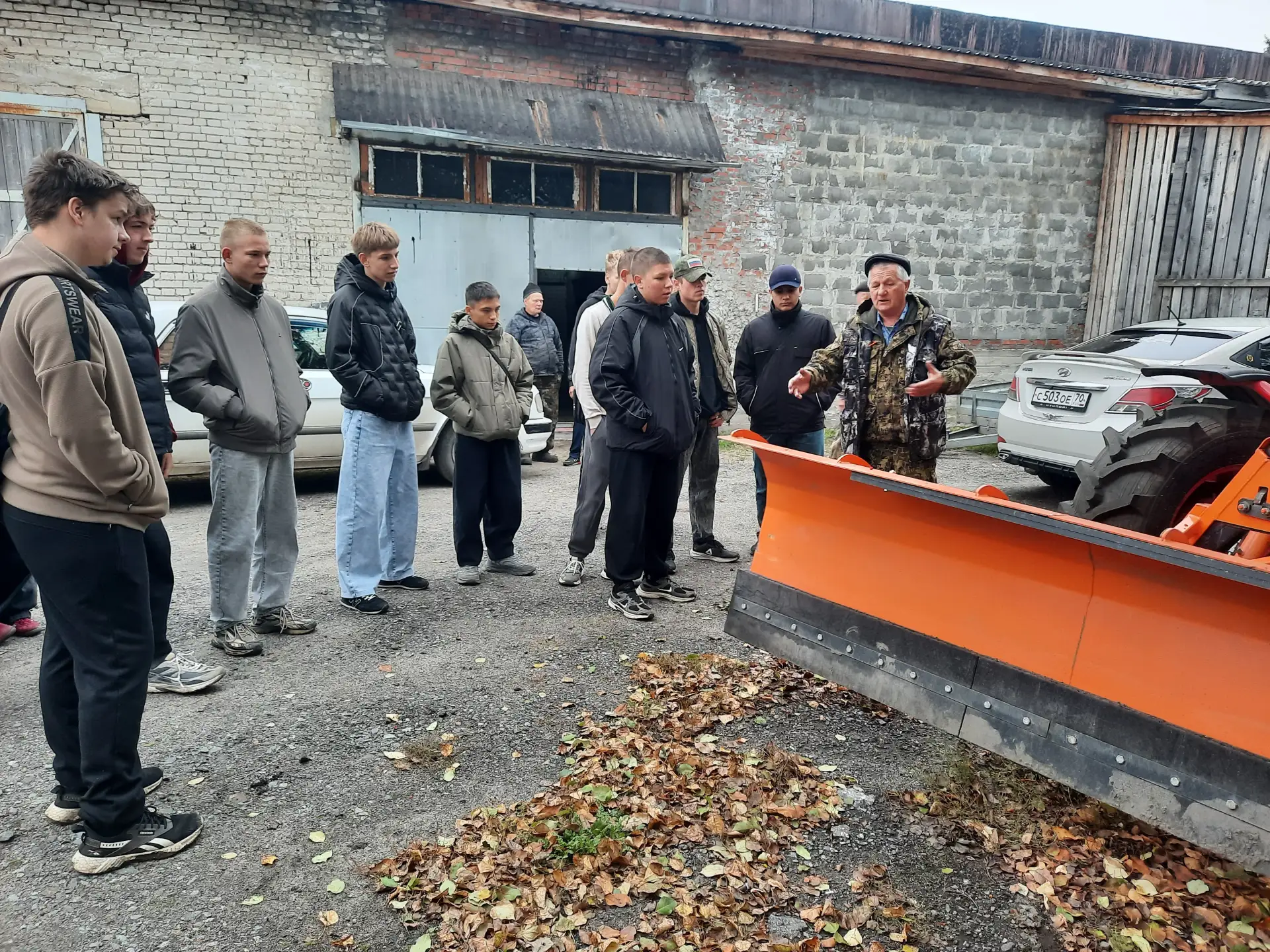 В рамках «Недели с работодателем» состоялась встреча студентов с главным механиком ООО ...