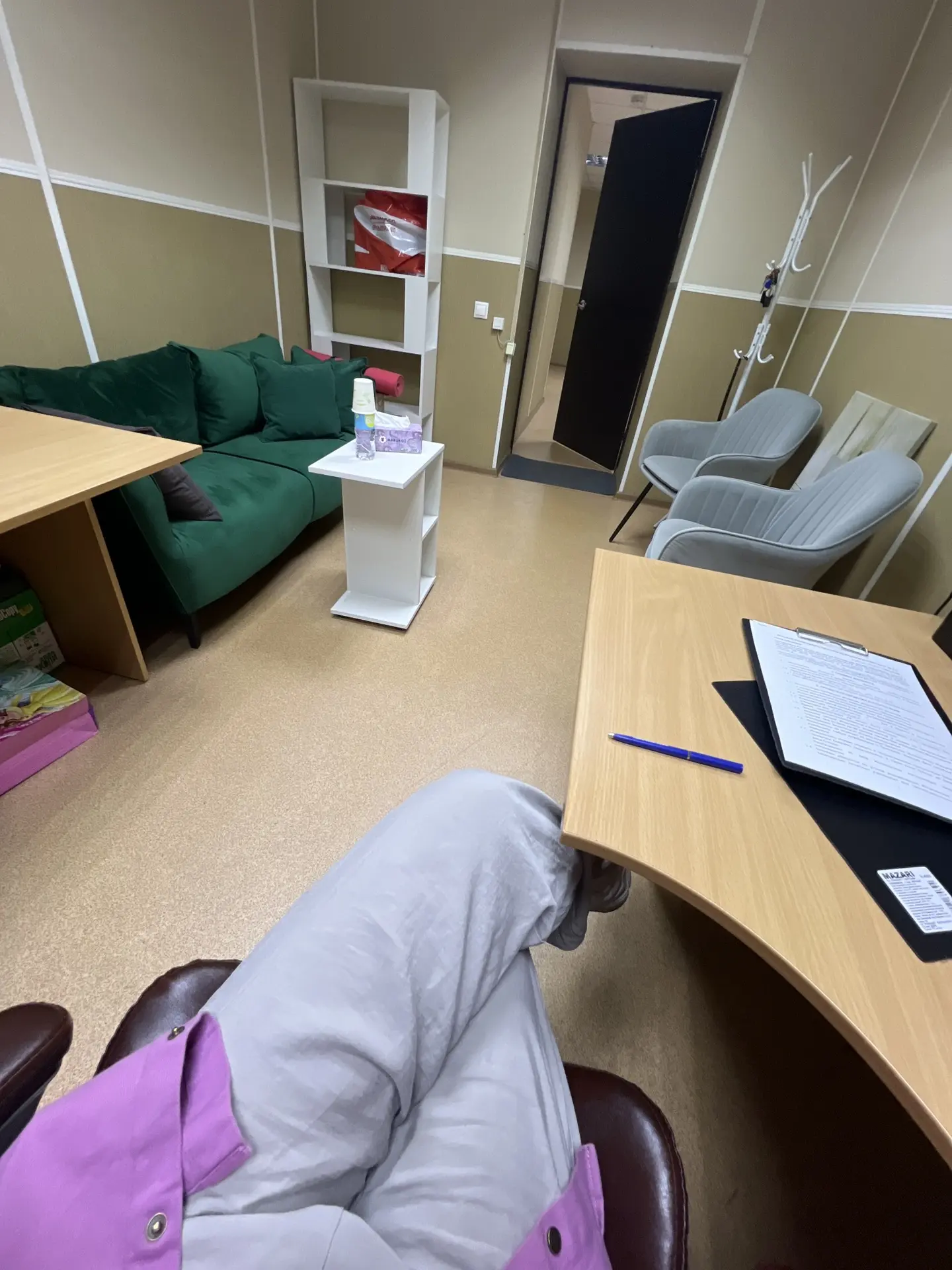 В начале июня я съехала с офиса, в котором пробыла год.