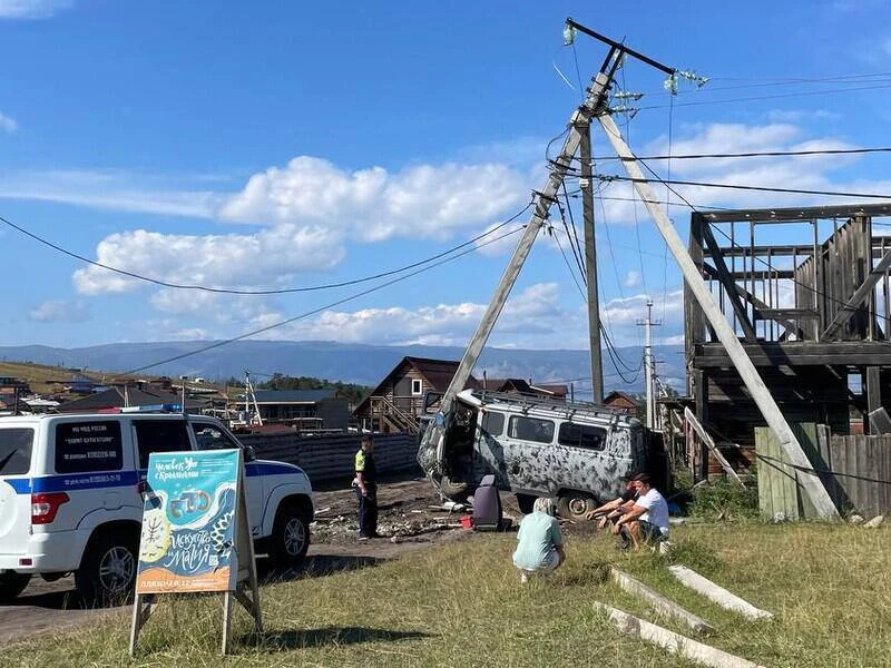 На Ольхоне нетрезвый водитель «буханки» врезался в опору ЛЭП 🚘