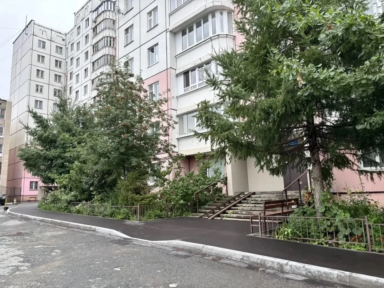 ✅В Мотовилихинском районе проводятся работы по благоустройству придомовых территорий