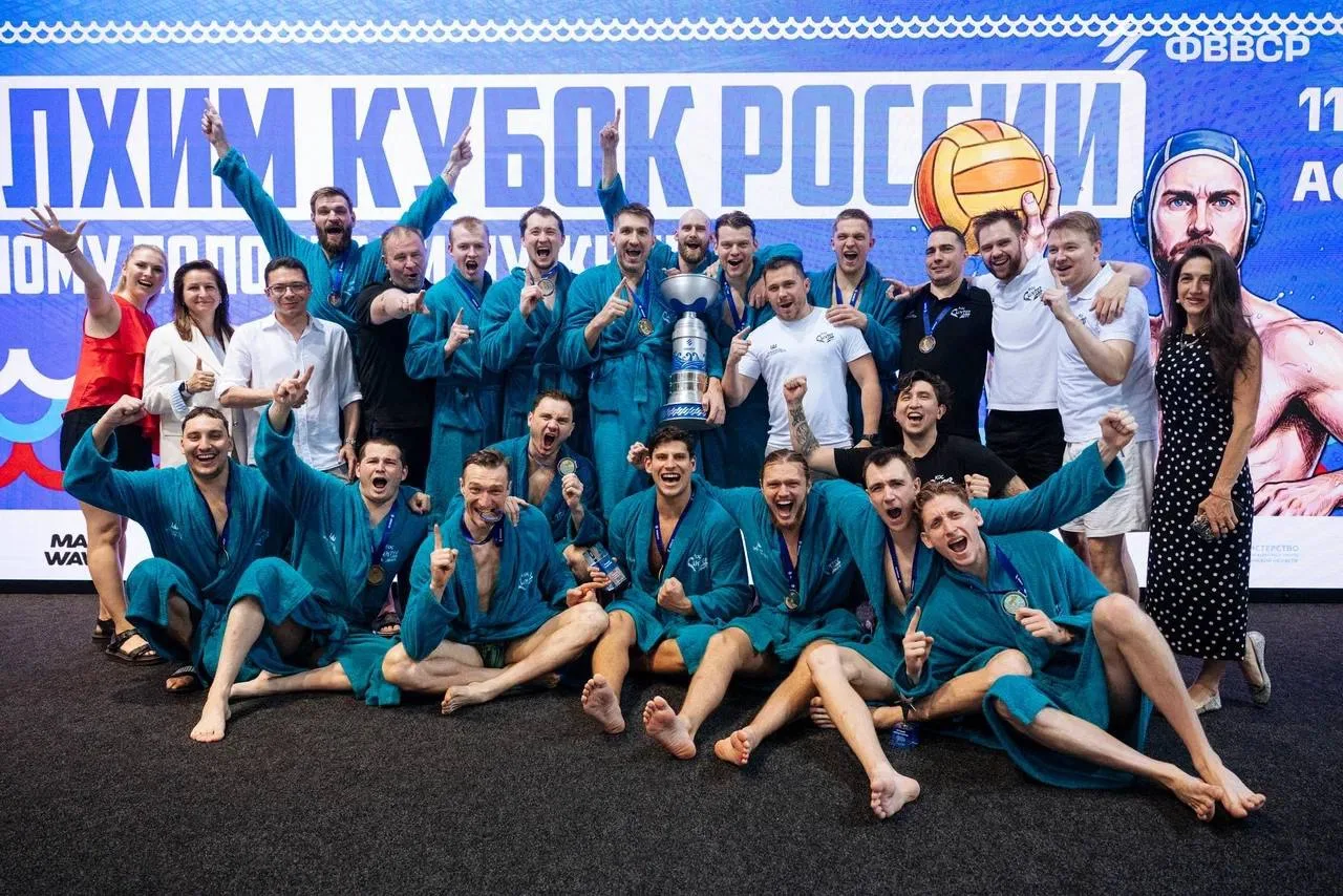 «КОС-Синтез» забрал Кубок России по водному поло 🏆

В финале казанцы обыграли «Динамо-СШОР» — 11:6.