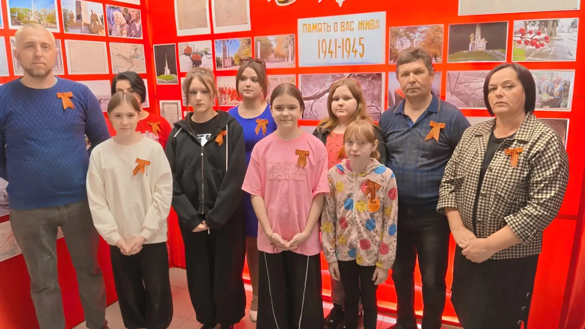 Воспитанники и педагоги ГБУ ДО ЗО "Центр детско-юношеского творчества" г. Каменка-Днепр...