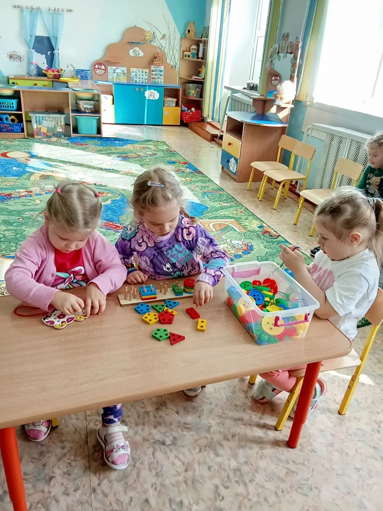 ✨ Развитие мелкой моторики в группе «Умка» ✨

В группе «Умка» мы знаем: ловкие пальчики — залог успе