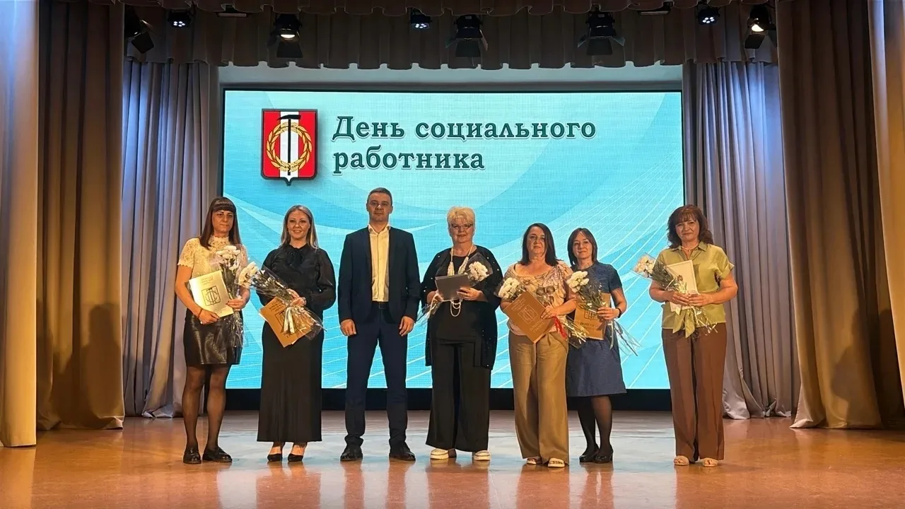 Миасское | Копейск | Челябинск🏡

В Копейске поздравили работников социальной сферы
 
5 июня в муниц