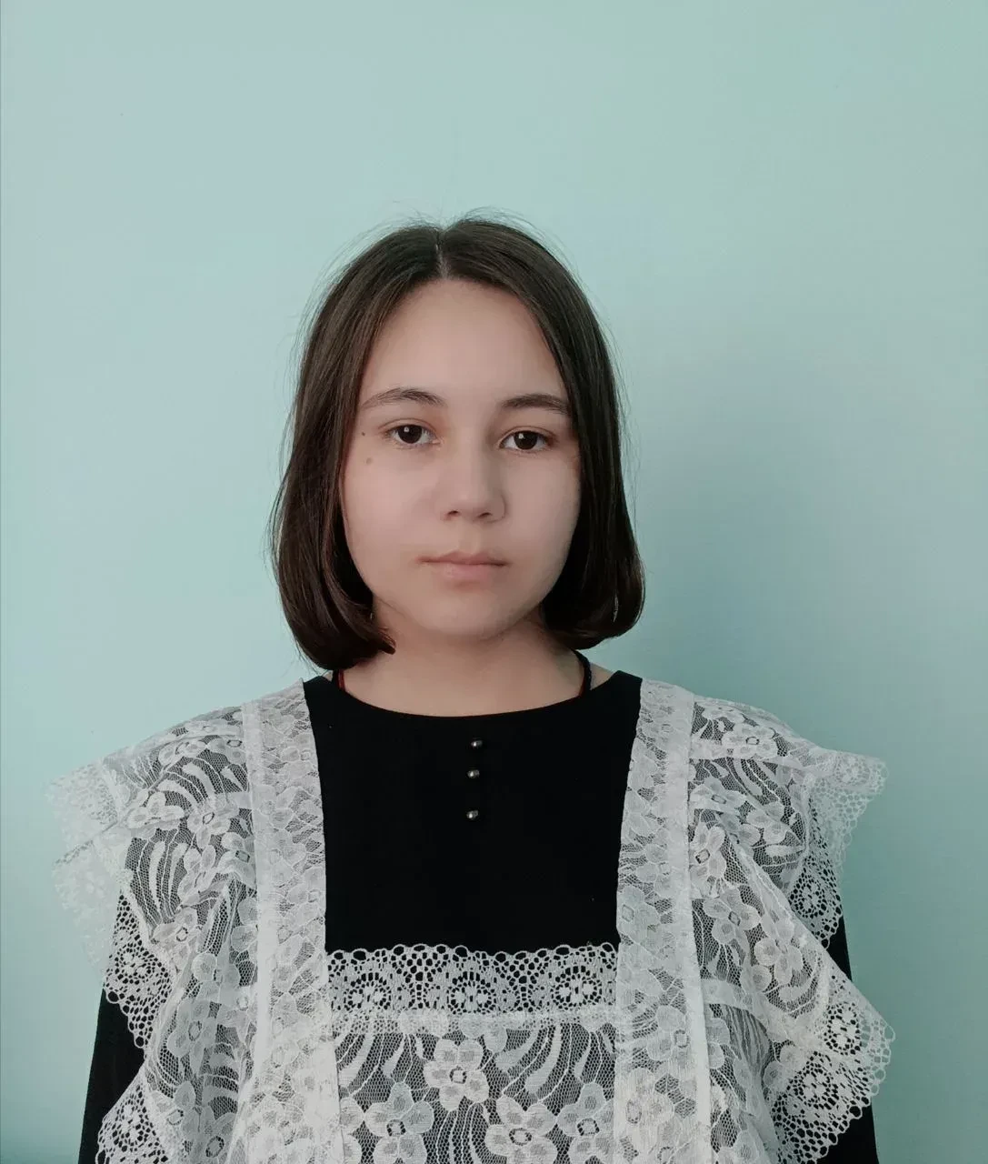 Поздравляем Каипову Алтынай, выпускницу профильного гуманитарного класса МАОУ ПМШ № 3 с. Акъяр, с вы
