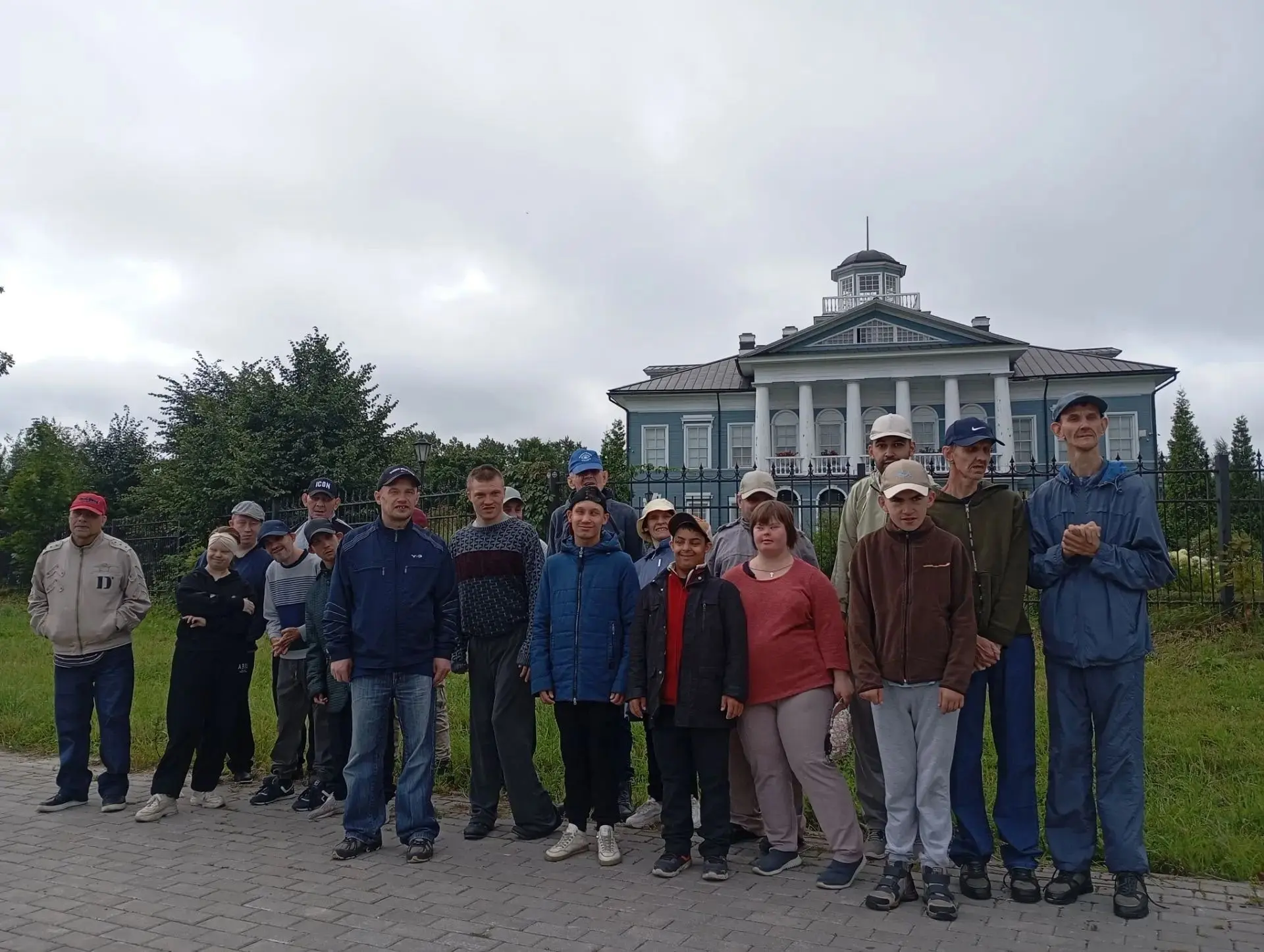 🔅 Наши проживающие вместе с Ларисой Николаевной Сулеймановой побывали в гостях в усадь...