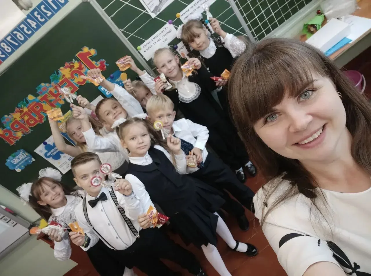 "Самый классный классный 2026" в лицах:  Батанова Светлана Эдуардовна - учитель начальных классов.  