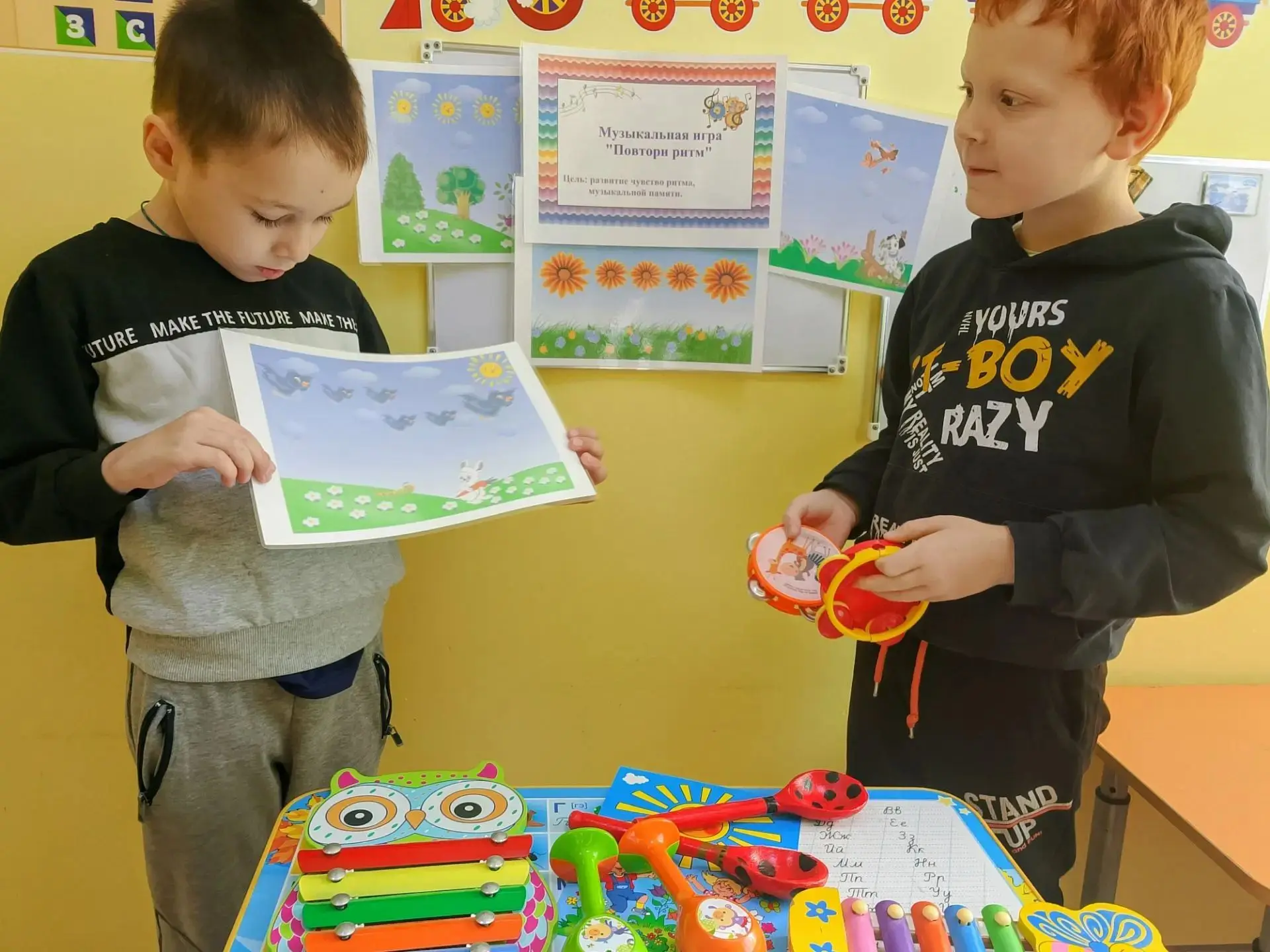 В нашей группе было по-настоящему шумно и весело! Мы превратились в настоящих музыканто...