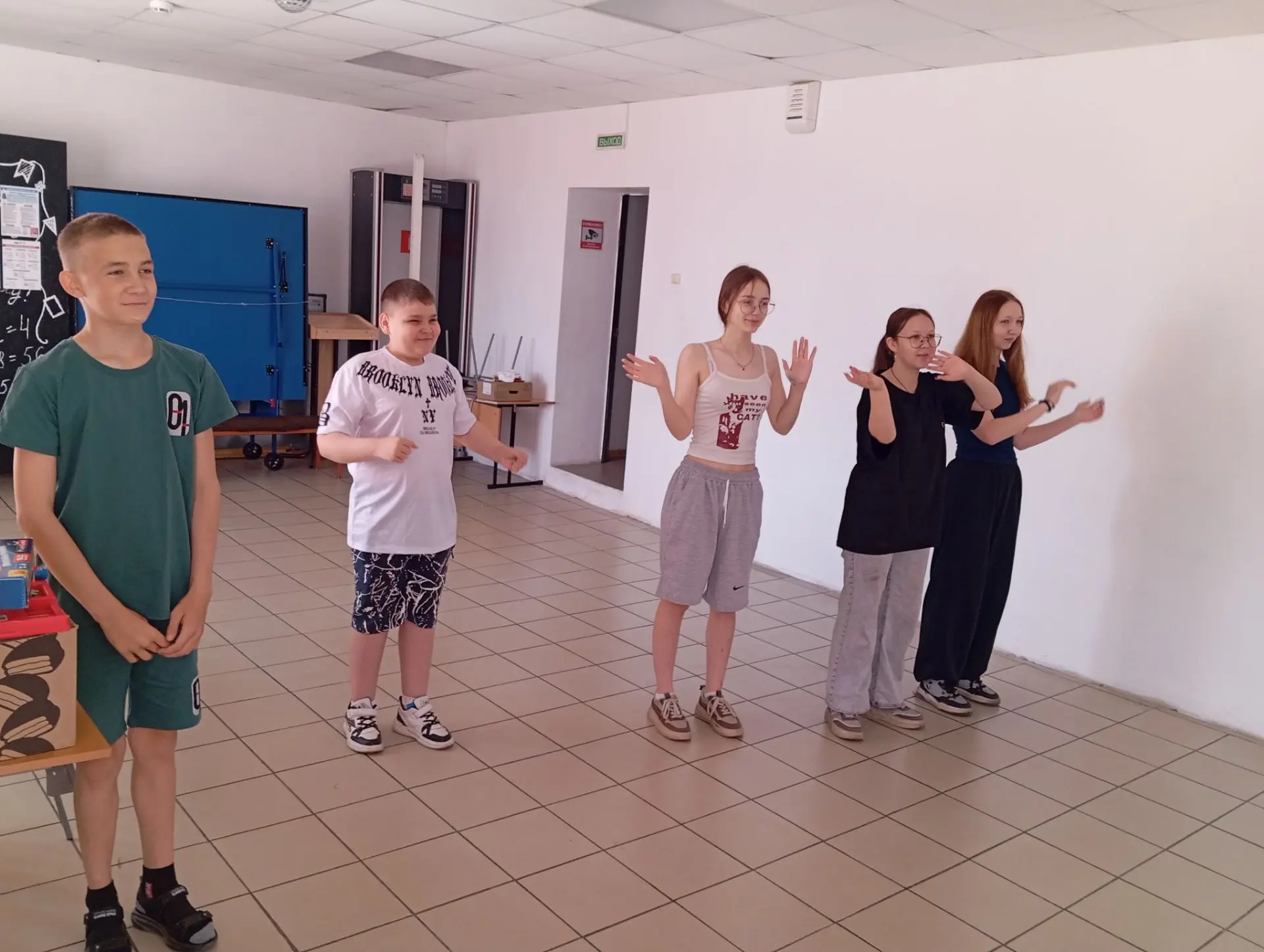 Сегодня открылась вторая смена летней оздоровительной площадки. С нашими ребятами провели весёлую за