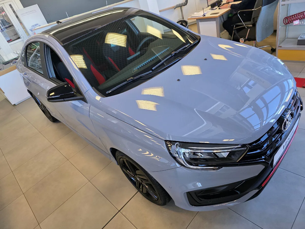 LADA Vesta Sport «Чёрная серия» в цвете «Тайфун» — седан, который выглядит опаснее, чем...