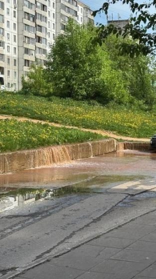 На Сурикова потоп 😨  ---------------- 👉 Поиск каналов в MAX  🚀 Купить рекламу в канале!