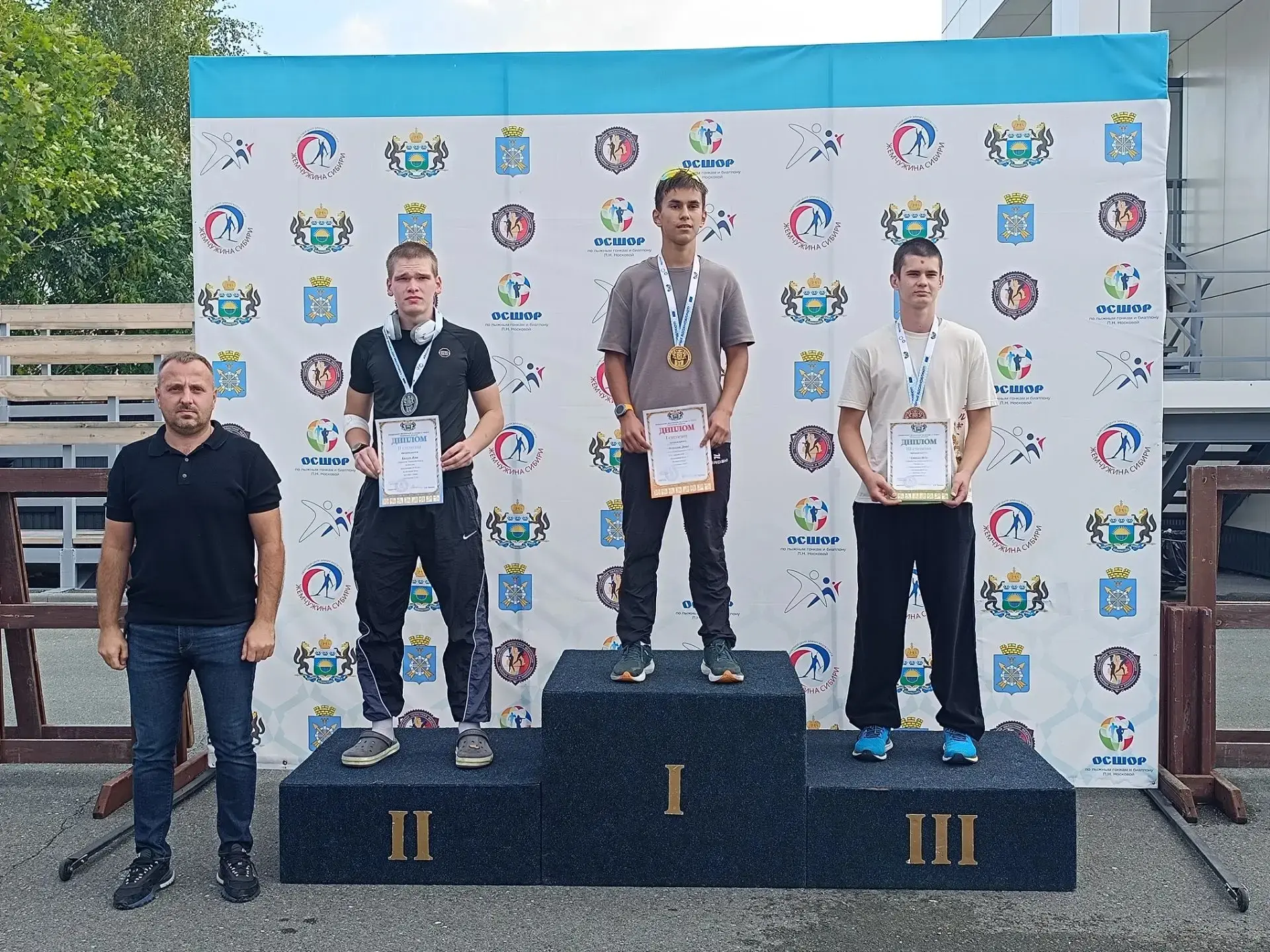 🏆 БИАТЛОН В ЗАВОДОУКОВСКЕ: НАШИ СПОРТСМЕНЫ В ЧИСЛЕ ЛУЧШИХ!