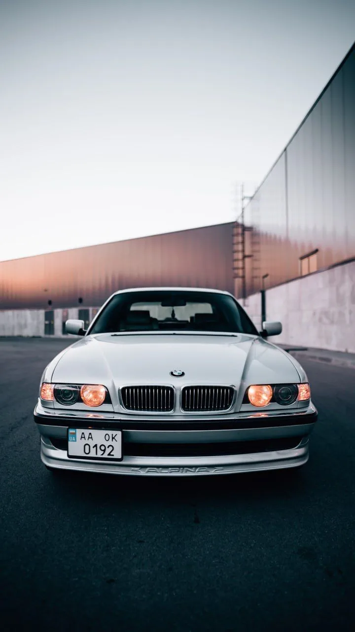 Вертикальный шикарный сэт BMW E38.