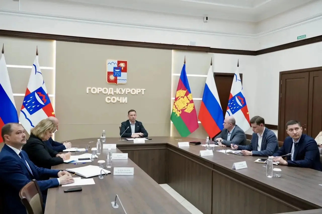Глава Сочи Андрей Прошунин подвёл промежуточные итоги программы социальной догазификации.

Сегодня к