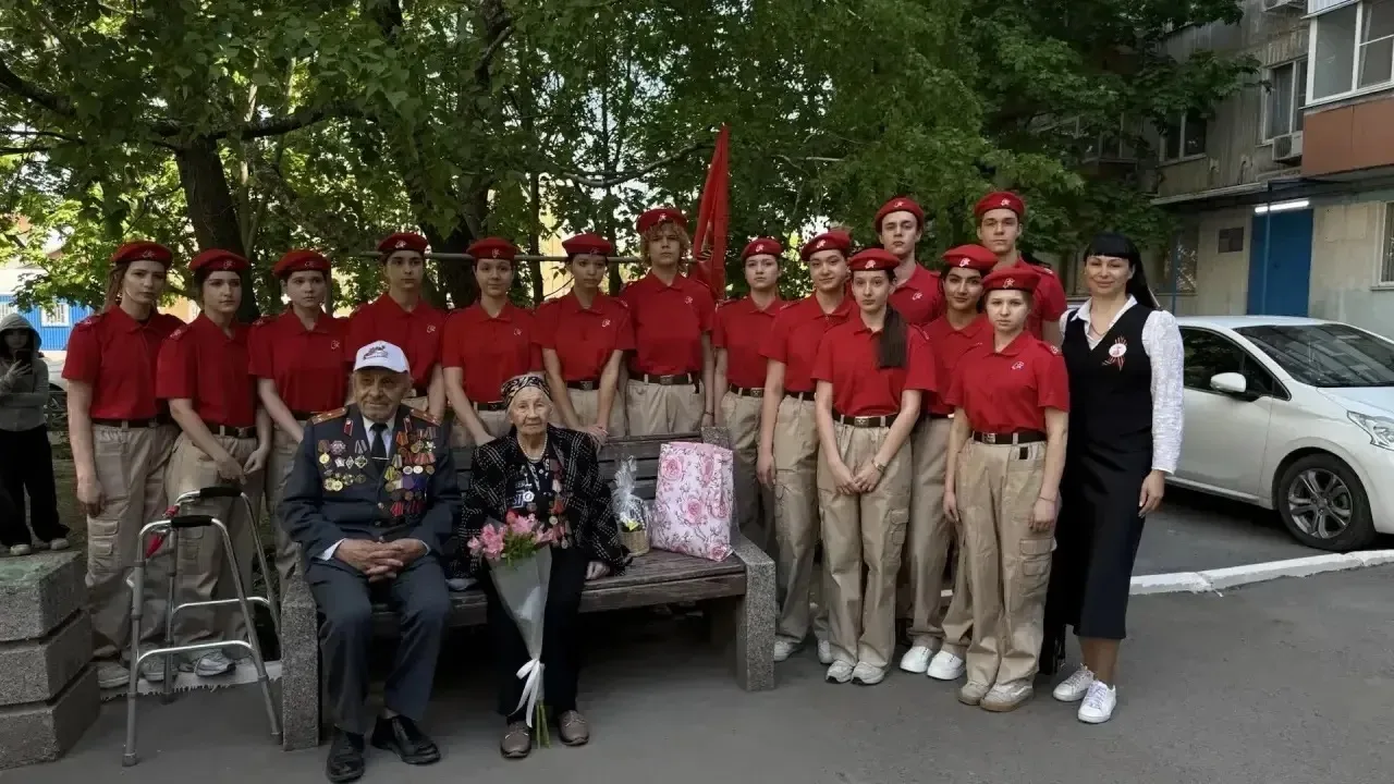 Сегодня, 7 мая 2026 года, учащиеся МАОУ «Школа 10»организовали необычный праздник для местного жител