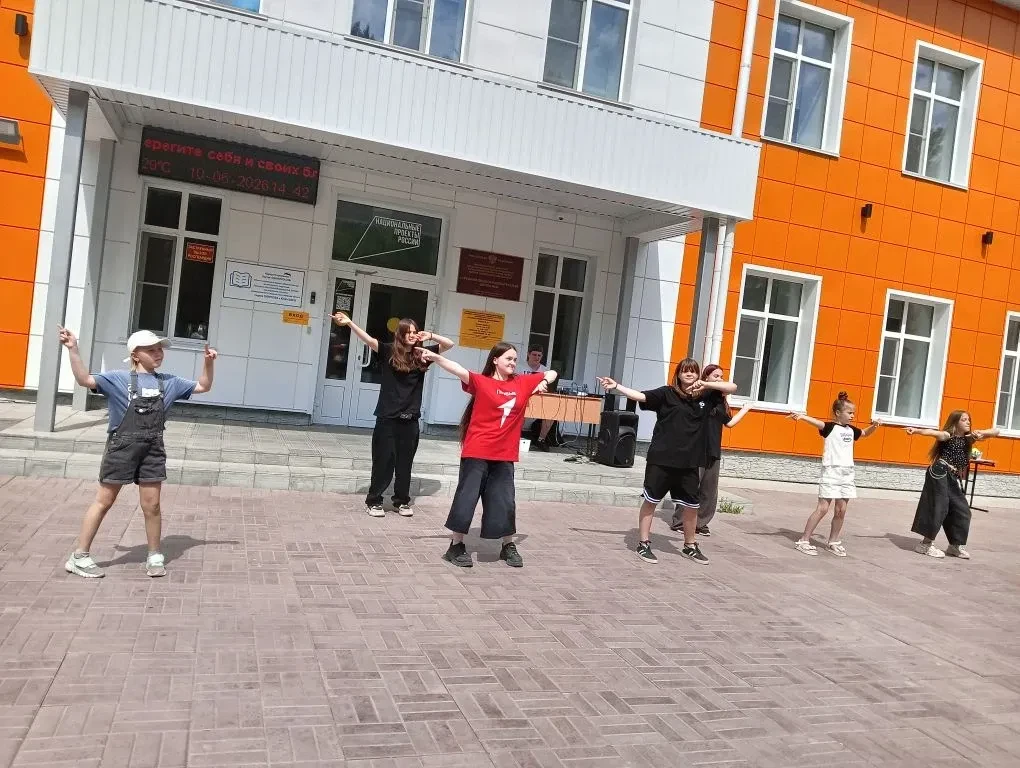 🌟Восьмой день смены: путешествие в мир традиций и открытий 

Восьмой день лагерной смены был посвящ