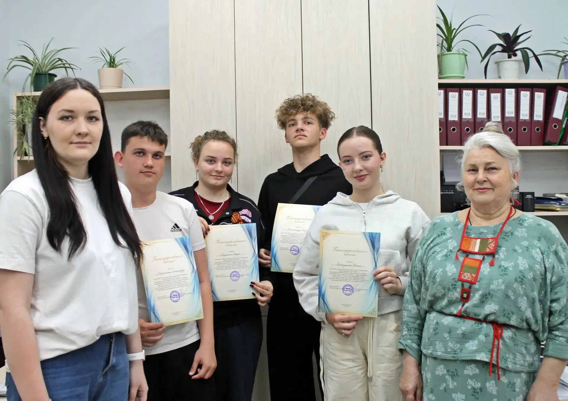 Птица счастья своими руками  В Динском парке культуры и отдыха состоялся мастер-класс по созданию на
