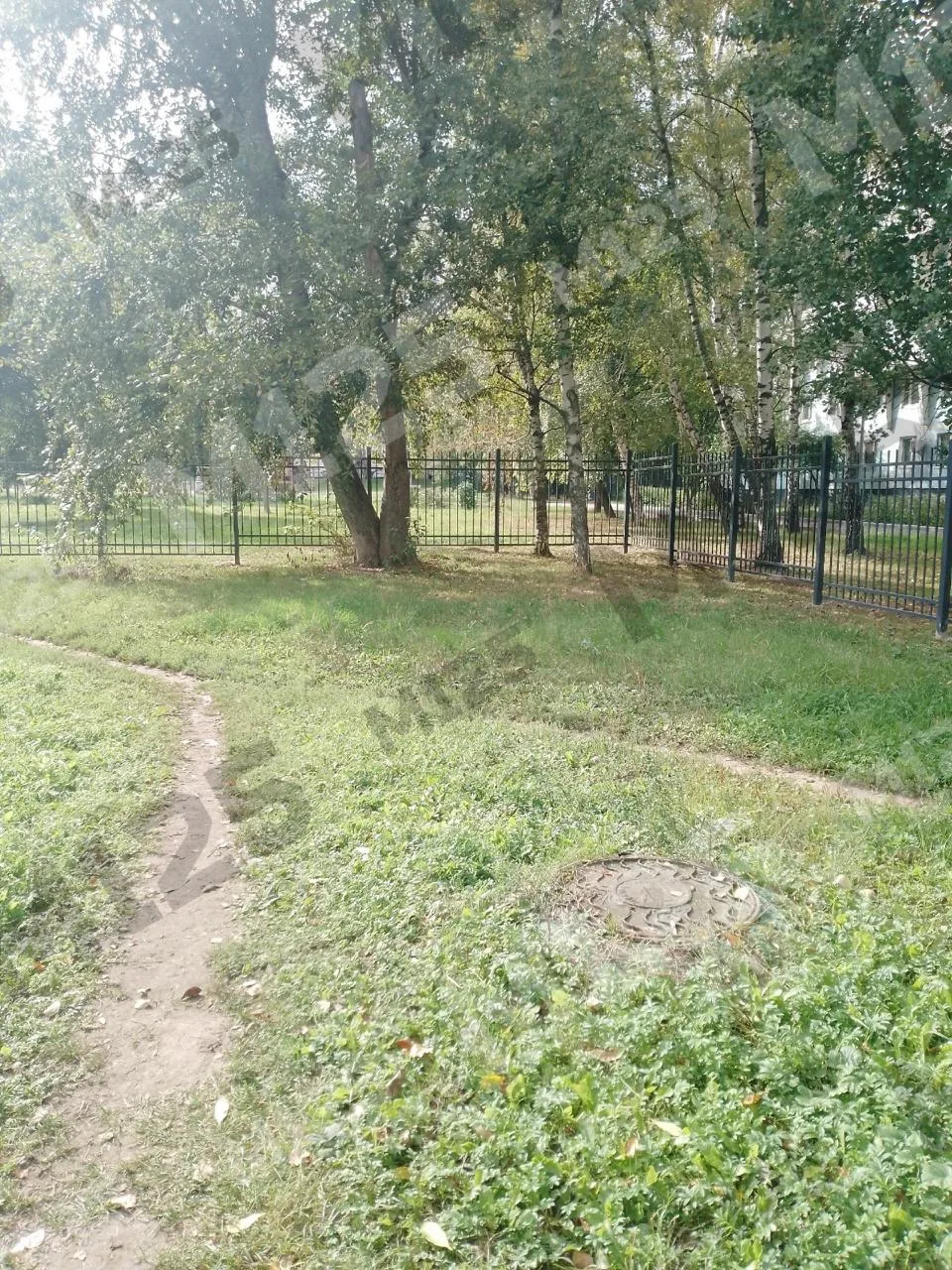 ✒ ✒ ✒  Светлана Шавырина пишет, что на Дубнинской, 28к3, огородили половину двора. И из...