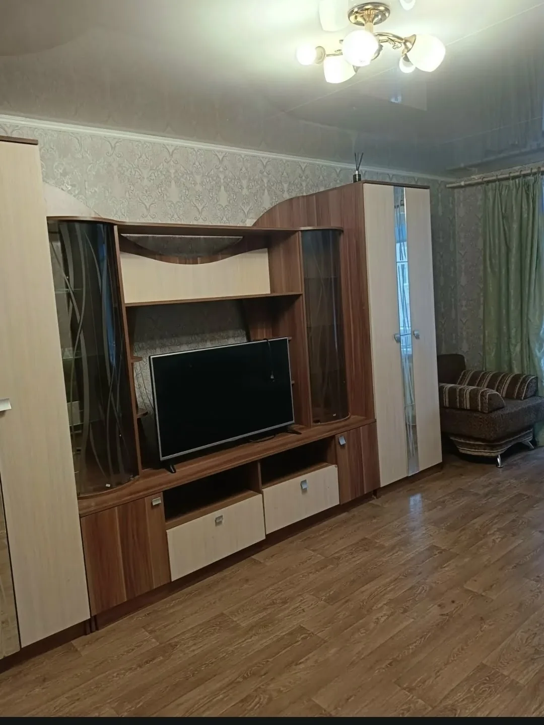 Сдается 1 комн квартира Коммунистическая 43  с мебелью и техникой, 18000 в месяц. Тел 8...