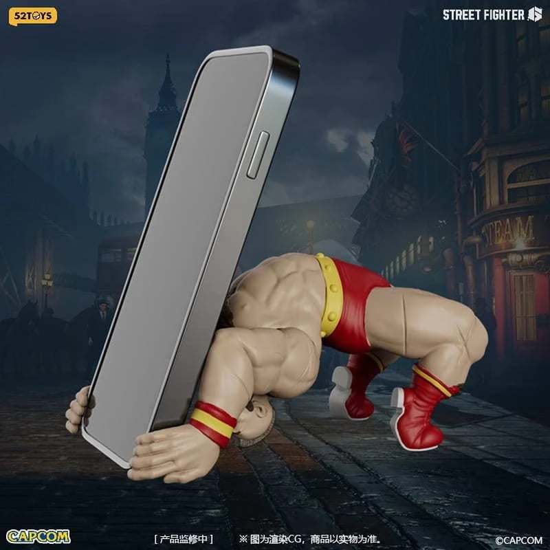 💪 CAPCOM представила необычную подставку для смартфона в виде Зангиева из Street Fighter.

📱 Аксес