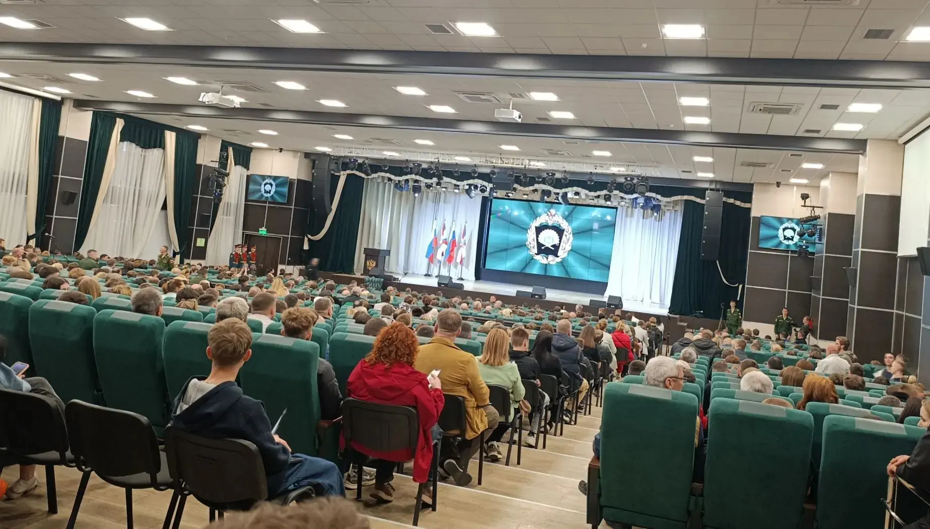 Старшеклассники Горячего Ключа познакомились с возможностями поступления в Краснодарское высшее воен